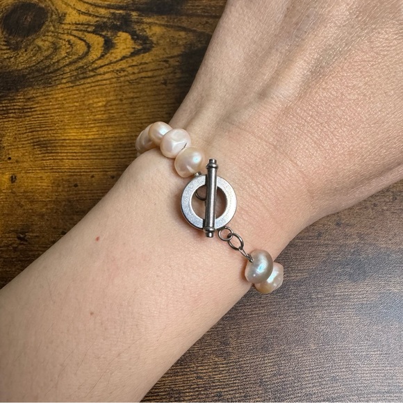 Genuine Baroque Pearl Bracelet with Silver Toggle Clasp 7.25 Inch - Picture 6 of 11